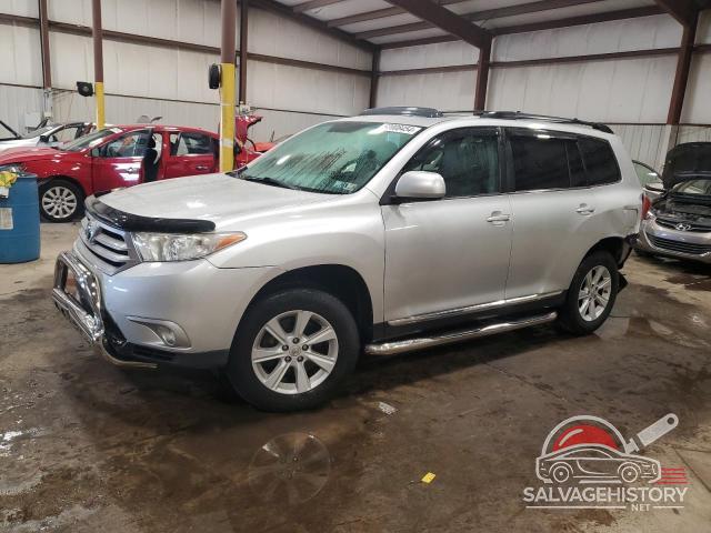 5TDBK3EH6DS250588 2013 TOYOTA HIGHLANDER photo no. 2