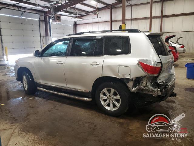 5TDBK3EH6DS250588 2013 TOYOTA HIGHLANDER photo no. 2