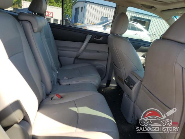 5TDZK3EH9DS134705 2013 TOYOTA HIGHLANDER photo no. 10