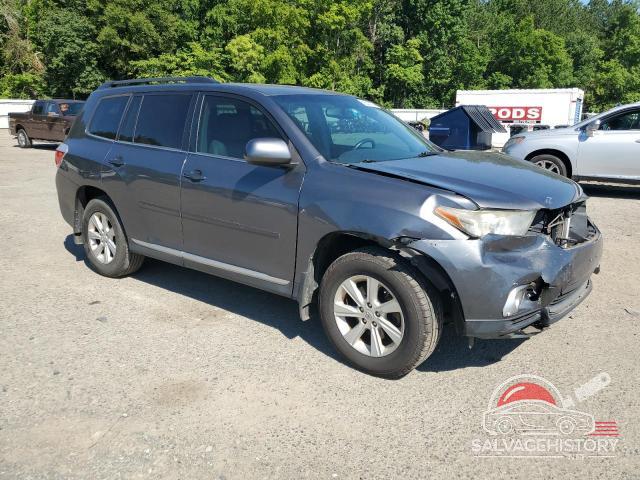 5TDZK3EH9DS134705 2013 TOYOTA HIGHLANDER photo no. 4