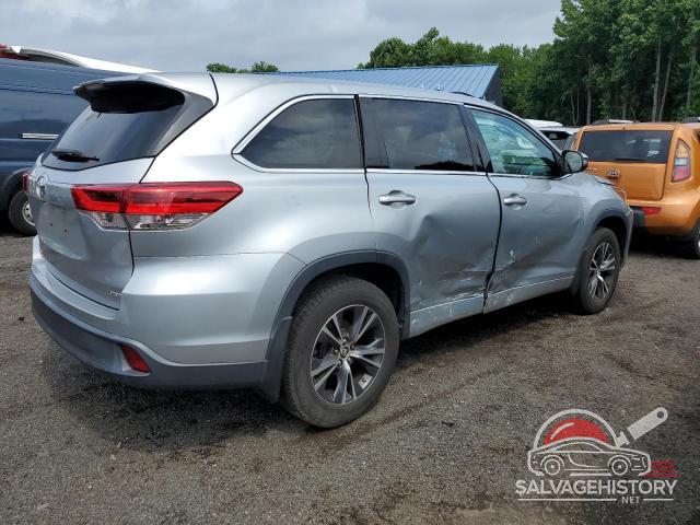 5TDBZRFH3JS876642 2018 TOYOTA HIGHLANDER photo no. 3