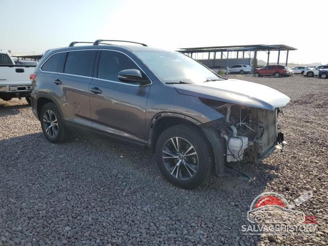 5TDZZRFH2JS246738 2018 TOYOTA HIGHLANDER photo no. 4