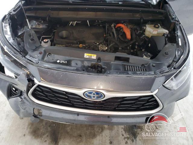 5TDGBRCH1NS555574 2022 TOYOTA HIGHLANDER photo no. 12