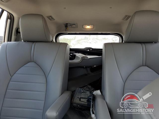 5TDGZRAH8NS549897 2022 TOYOTA HIGHLANDER photo no. 10