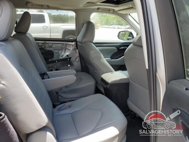 5TDGZRAH8NS549897 2022 TOYOTA HIGHLANDER photo no. 11