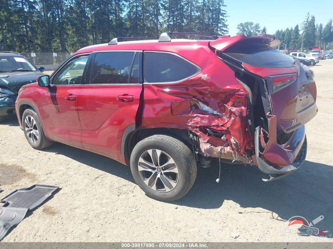 5TDGZRBH0NS588062 2022 TOYOTA HIGHLANDER photo no. 3