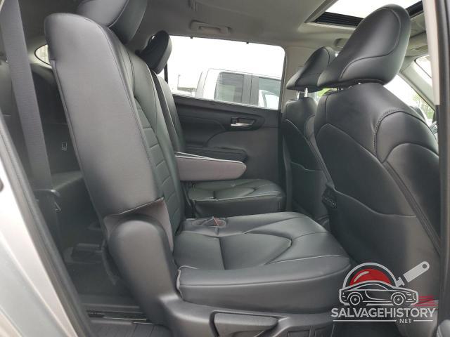 5TDKBRCH6PS575851 2023 TOYOTA HIGHLANDER photo no. 11