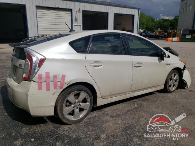 JTDKN3DU0D1713974 2013 TOYOTA PRIUS photo no. 3