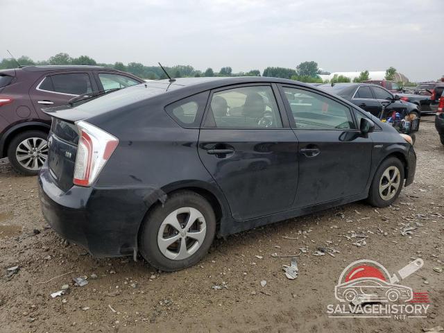 JTDKN3DUXD1651614 2013 TOYOTA PRIUS photo no. 3