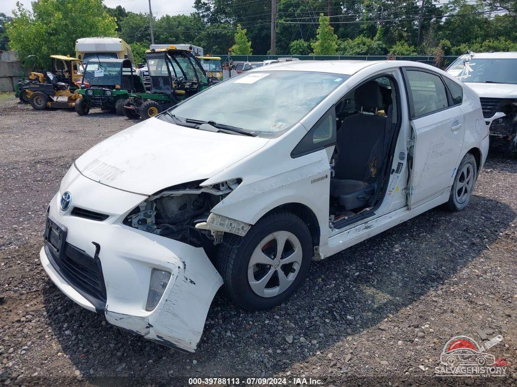 JTDKN3DUXE1801691 2014 TOYOTA PRIUS photo no. 2