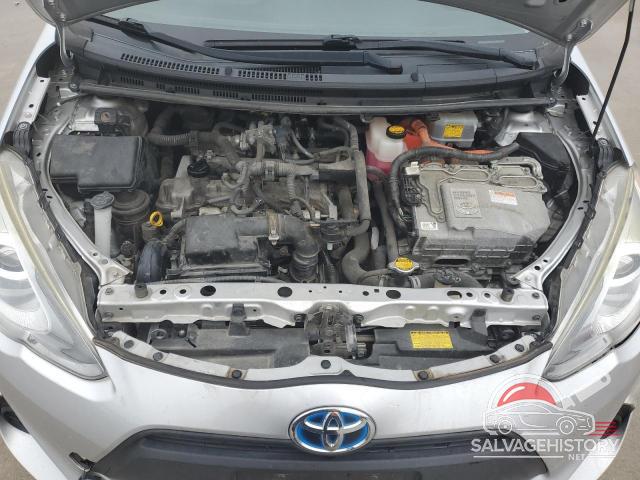 JTDKDTB3XF1579863 2015 TOYOTA PRIUS photo no. 11