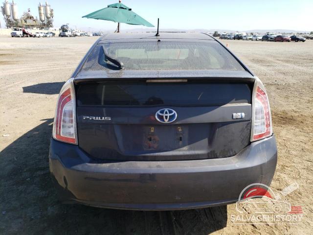JTDKN3DU1F0475061 2015 TOYOTA PRIUS photo no. 6