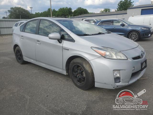 JTDKN3DU7F1999017 2015 TOYOTA PRIUS photo no. 4