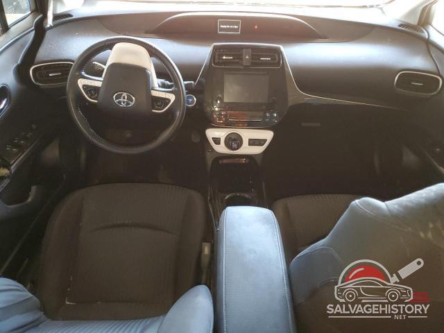 JTDKARFP5J3085321 2018 TOYOTA PRIUS photo no. 8