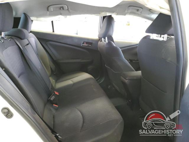 JTDKBRFU4J3070327 2018 TOYOTA PRIUS photo no. 10