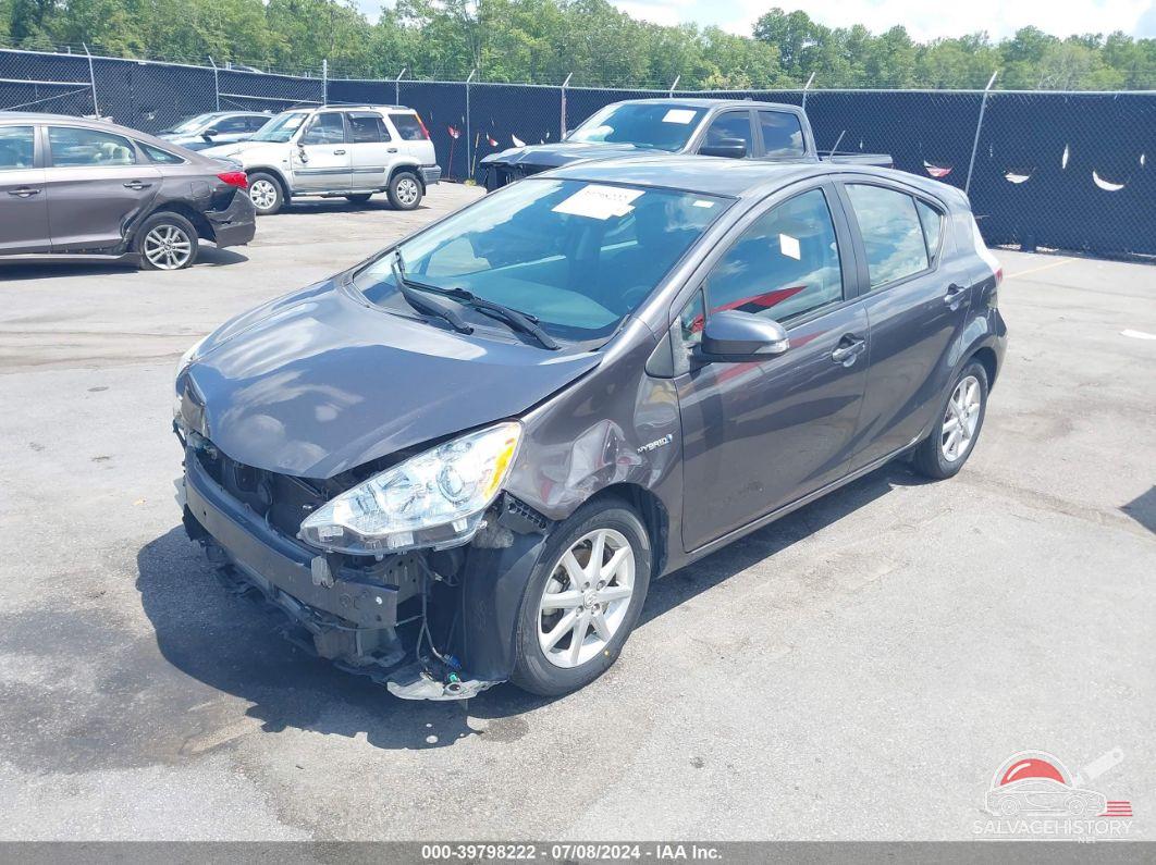 JTDKDTB34D1537458 2013 TOYOTA PRIUS C photo no. 2