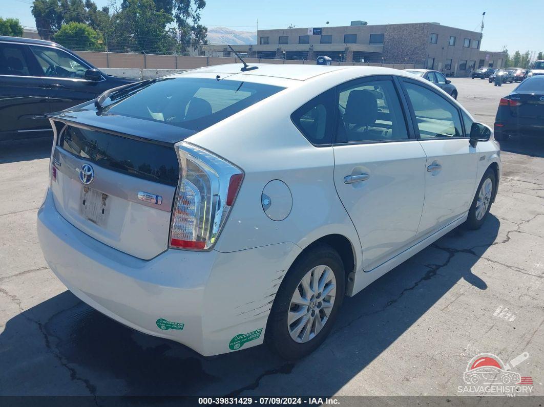 JTDKN3DPXE3055483 2014 TOYOTA PRIUS PLUG-IN photo no. 4
