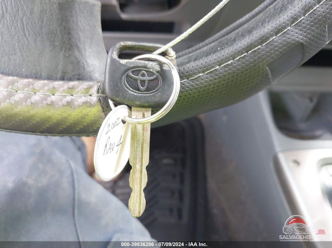 JTEGH20V020082227 2002 TOYOTA RAV4 photo no. 11