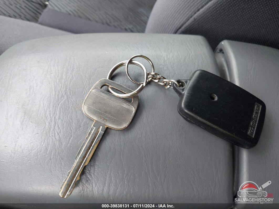 JTEGH20V730111708 2003 TOYOTA RAV4 photo no. 11