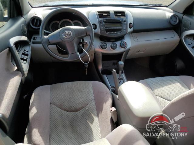 JTMBD33V576047991 2007 TOYOTA RAV4 photo no. 8