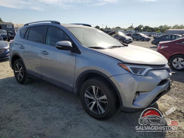 2T3WFREV4JW441418 2018 TOYOTA RAV4 photo no. 4