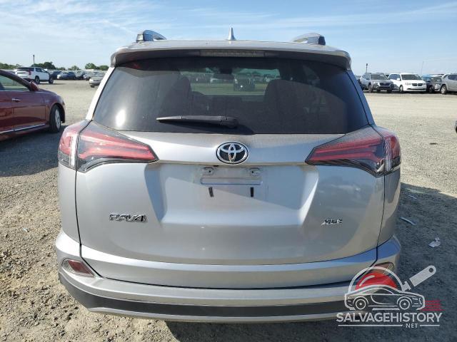 2T3WFREV4JW441418 2018 TOYOTA RAV4 photo no. 6