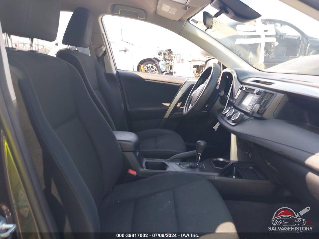 JTMZFREV1JJ748041 2018 TOYOTA RAV4 photo no. 5