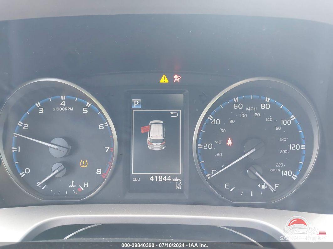 JTMZFREV2JJ725870 2018 TOYOTA RAV4 photo no. 7