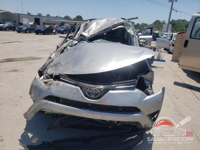 JTMZFREVXJJ158615 2018 TOYOTA RAV4 photo no. 5