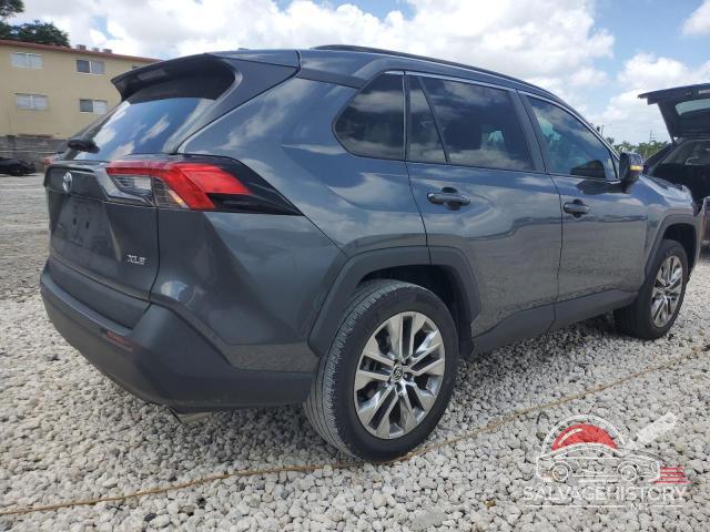 2T3C1RFV3MC111730 2021 TOYOTA RAV4 photo no. 3