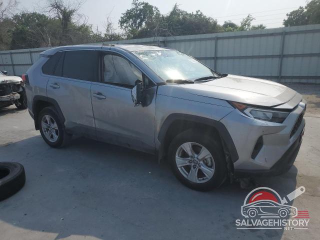 2T3W1RFV3MC112311 2021 TOYOTA RAV4 photo no. 4