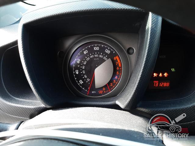JTKKU4B44C1020330 2012 TOYOTA SCION photo no. 9