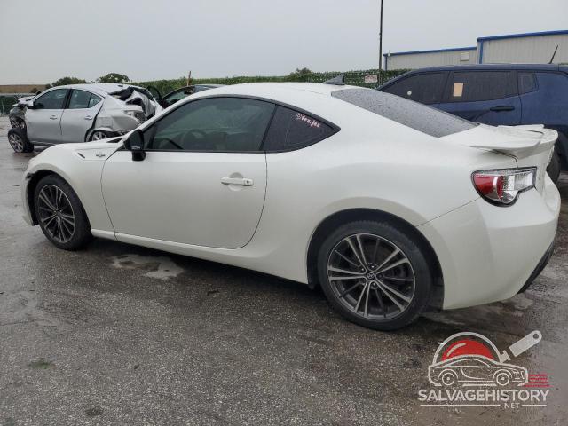 JF1ZNAA15D1716758 2013 TOYOTA SCION photo no. 2