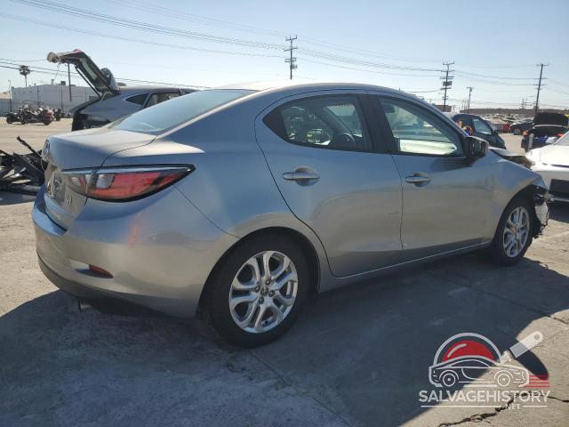 3MYDLBZV6GY123161 2016 TOYOTA SCION photo no. 3