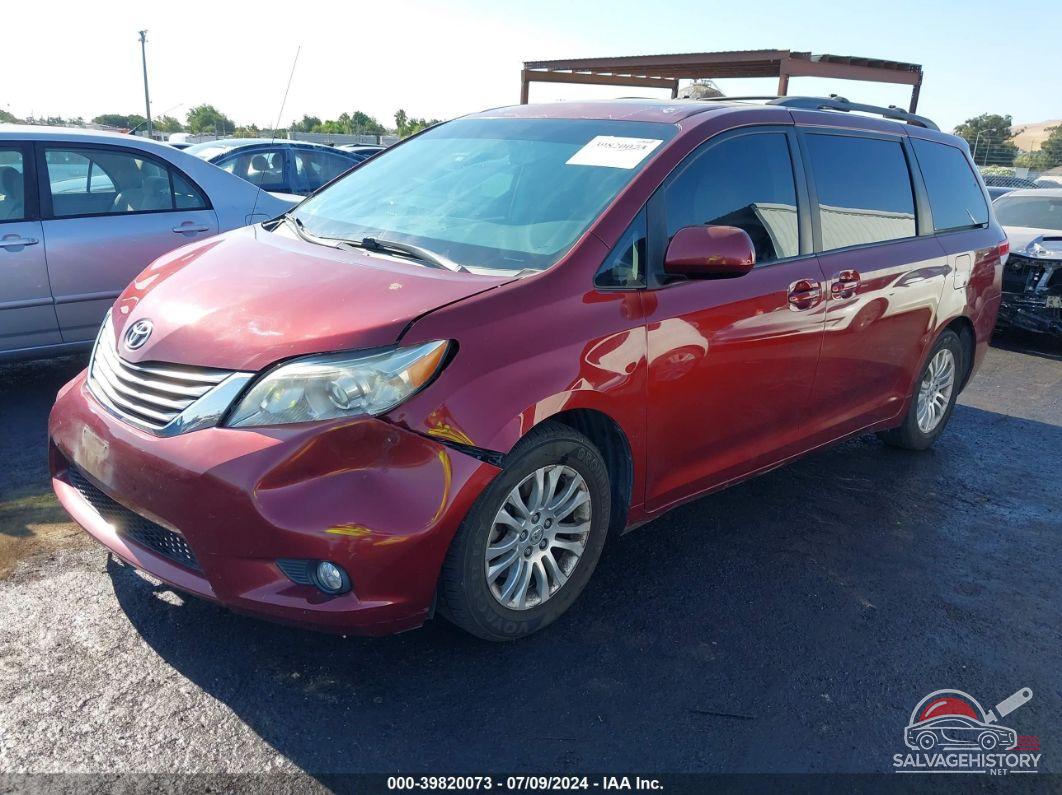5TDYK3DC4ES481412 2014 TOYOTA SIENNA photo no. 2