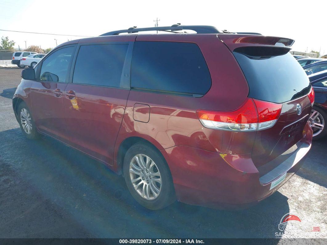 5TDYK3DC4ES481412 2014 TOYOTA SIENNA photo no. 3
