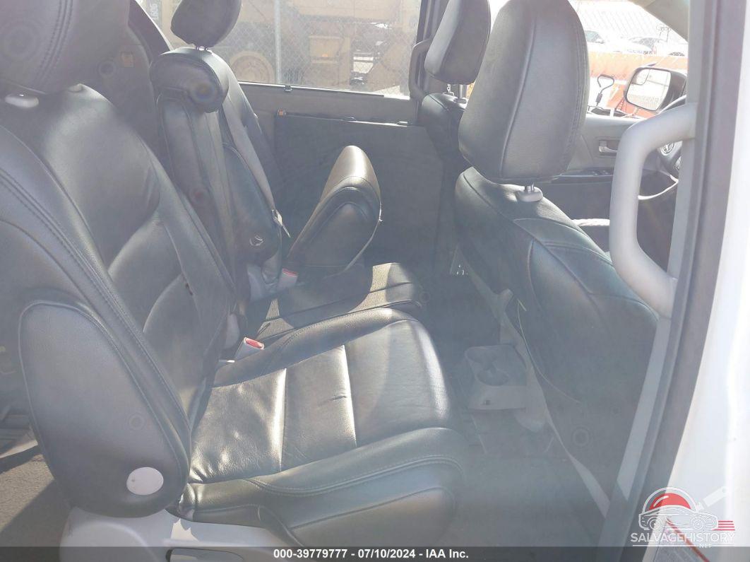 5TDKK3DC4FS624995 2015 TOYOTA SIENNA photo no. 8