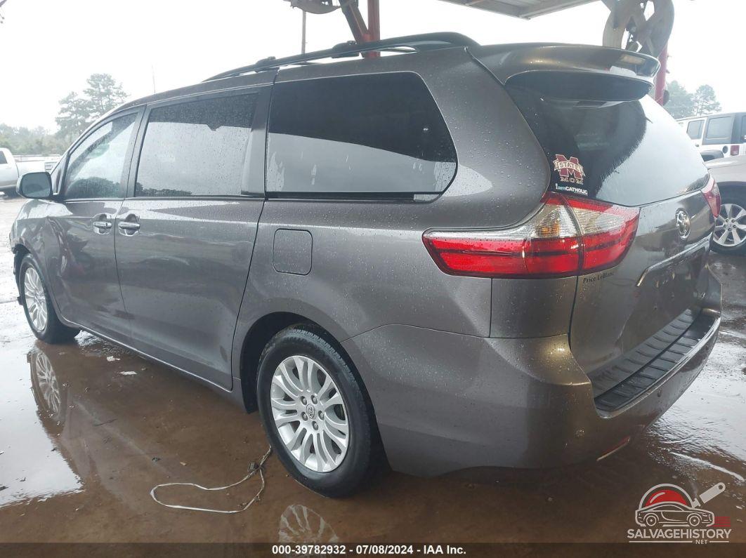5TDYK3DC8GS751051 2016 TOYOTA SIENNA photo no. 3
