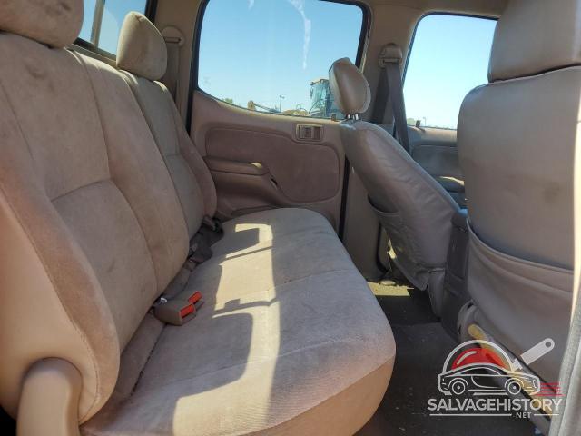5TEGN92N02Z004422 2002 TOYOTA TACOMA photo no. 10