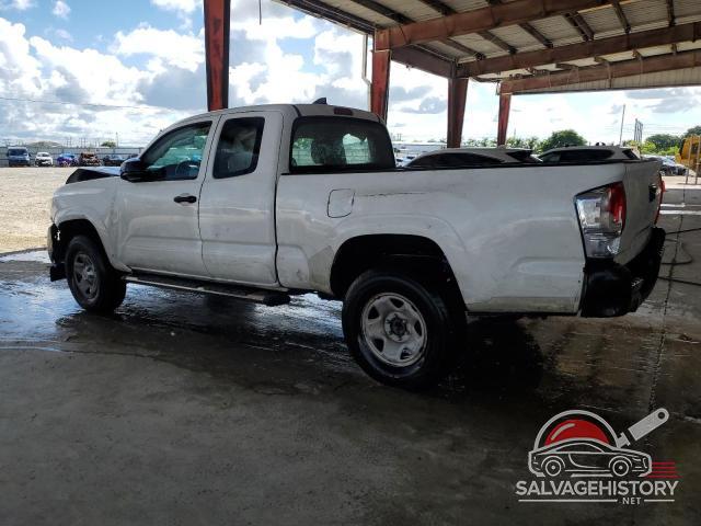 5TFRX5GN0HX081375 2017 TOYOTA TACOMA photo no. 2
