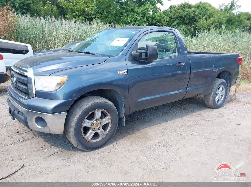 5TFMY5F10AX135219 2010 TOYOTA TUNDRA photo no. 2