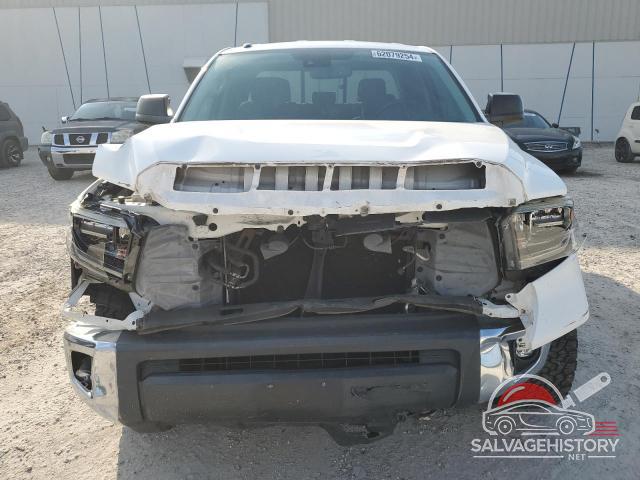 5TFUW5F12JX688900 2018 TOYOTA TUNDRA photo no. 5