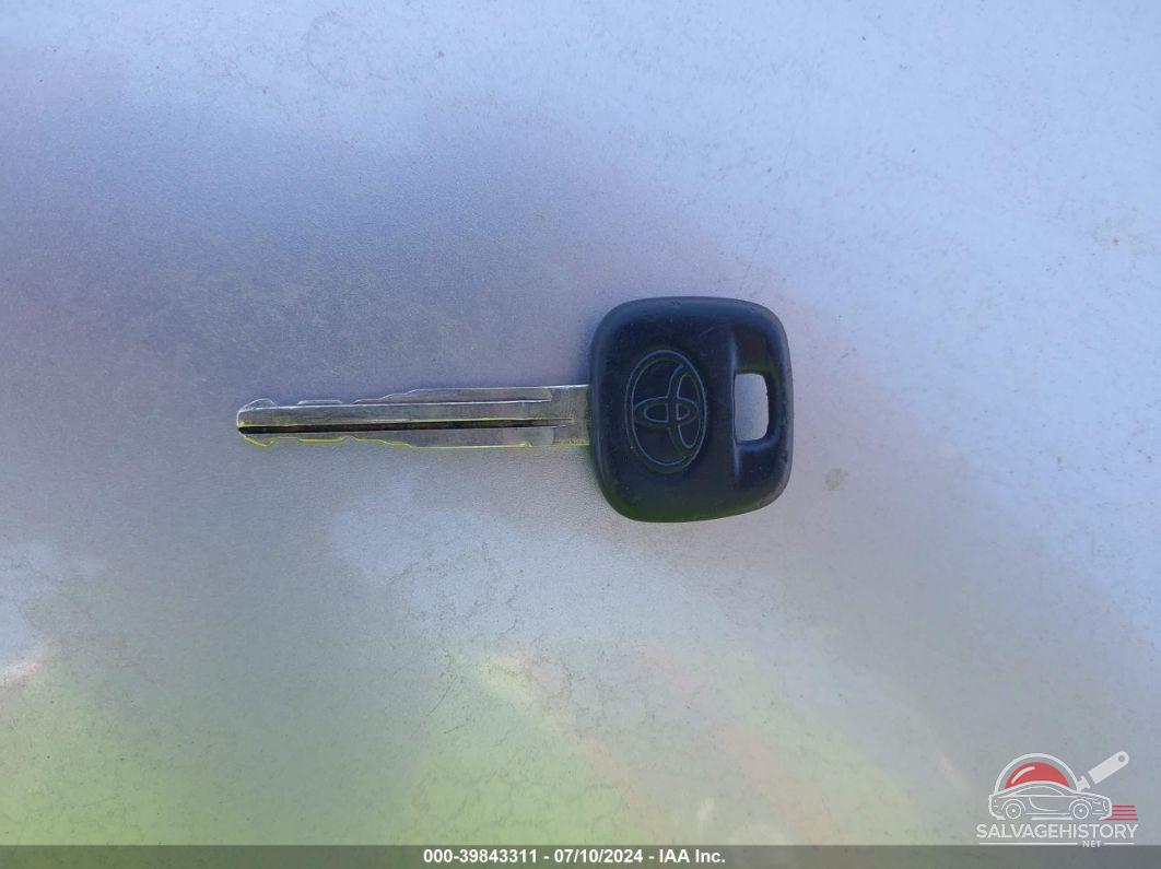 JTDBT923081287048 2008 TOYOTA YARIS photo no. 11