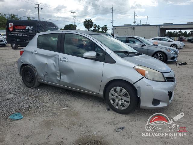 JTDKTUD31CD521916 2012 TOYOTA YARIS photo no. 4