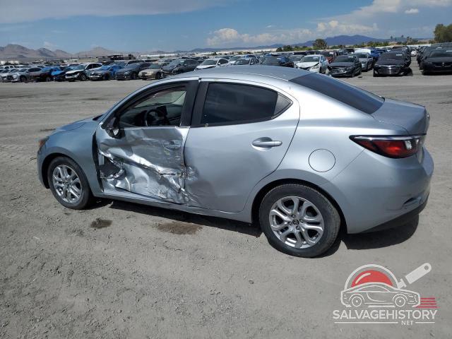 3MYDLBYV0HY173265 2017 TOYOTA YARIS photo no. 2