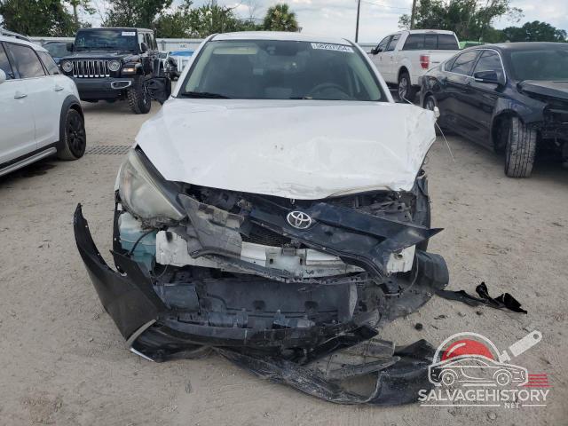 3MYDLBYV8HY158139 2017 TOYOTA YARIS photo no. 5