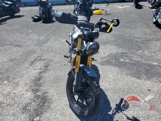 SMTT147Y1RNA06407 2024 TRIUMPH CAR SCRAMBLER photo no. 2