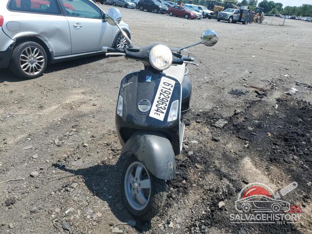 ZAPM459L995008337 2009 VESPA SCOOTER photo no. 2