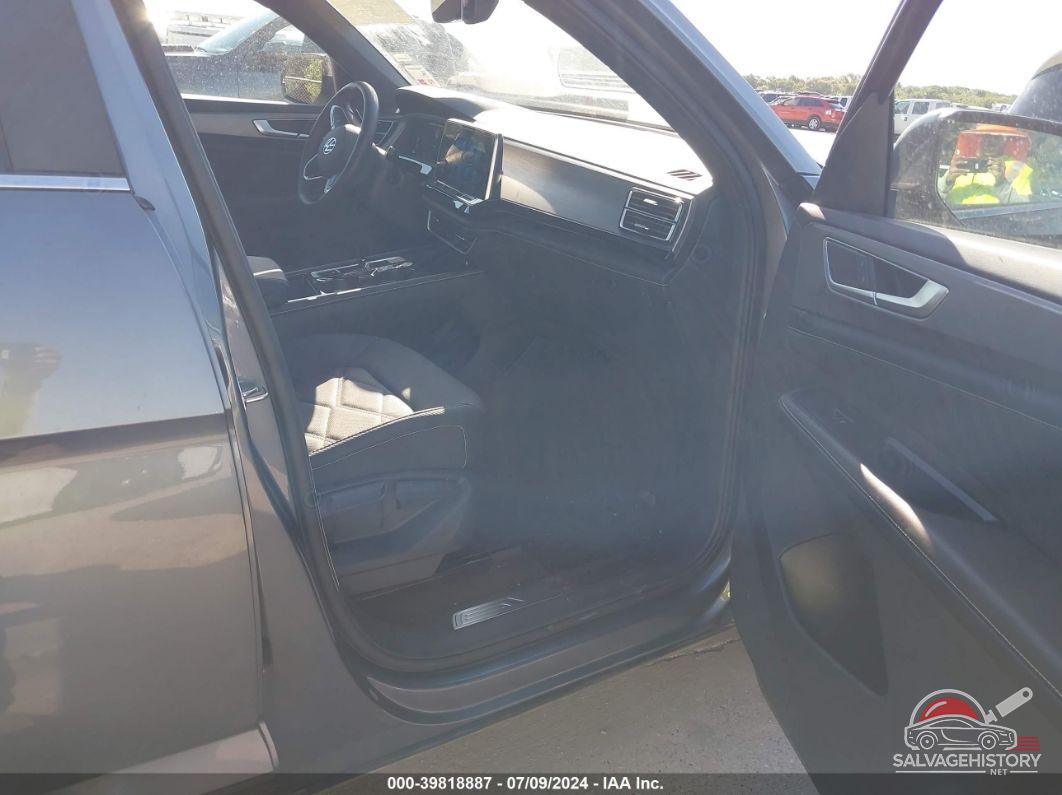 1V2HE2CAXRC213147 2024 VOLKSWAGEN ATLAS CROSS SPORT photo no. 5