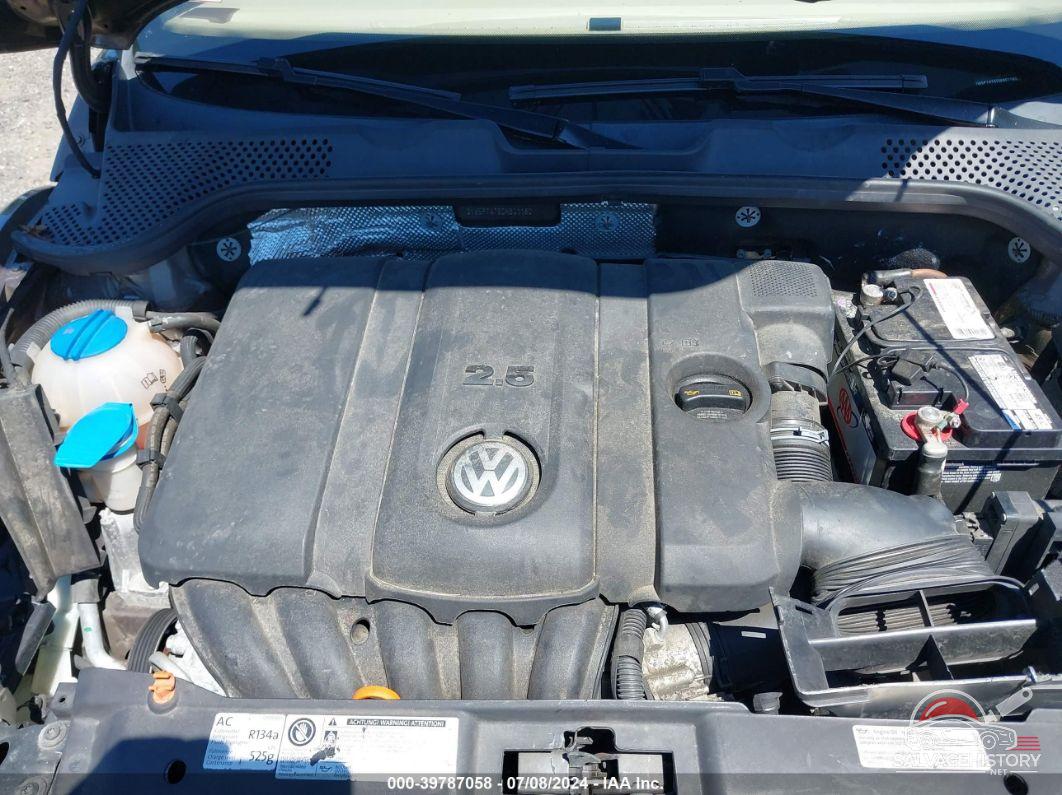 3VW5P7AT6DM801180 2013 VOLKSWAGEN BEETLE photo no. 10